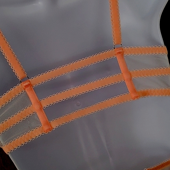 Victoria's Secret Lace Bralette & Panty Set Size S - Picture 6 of 11